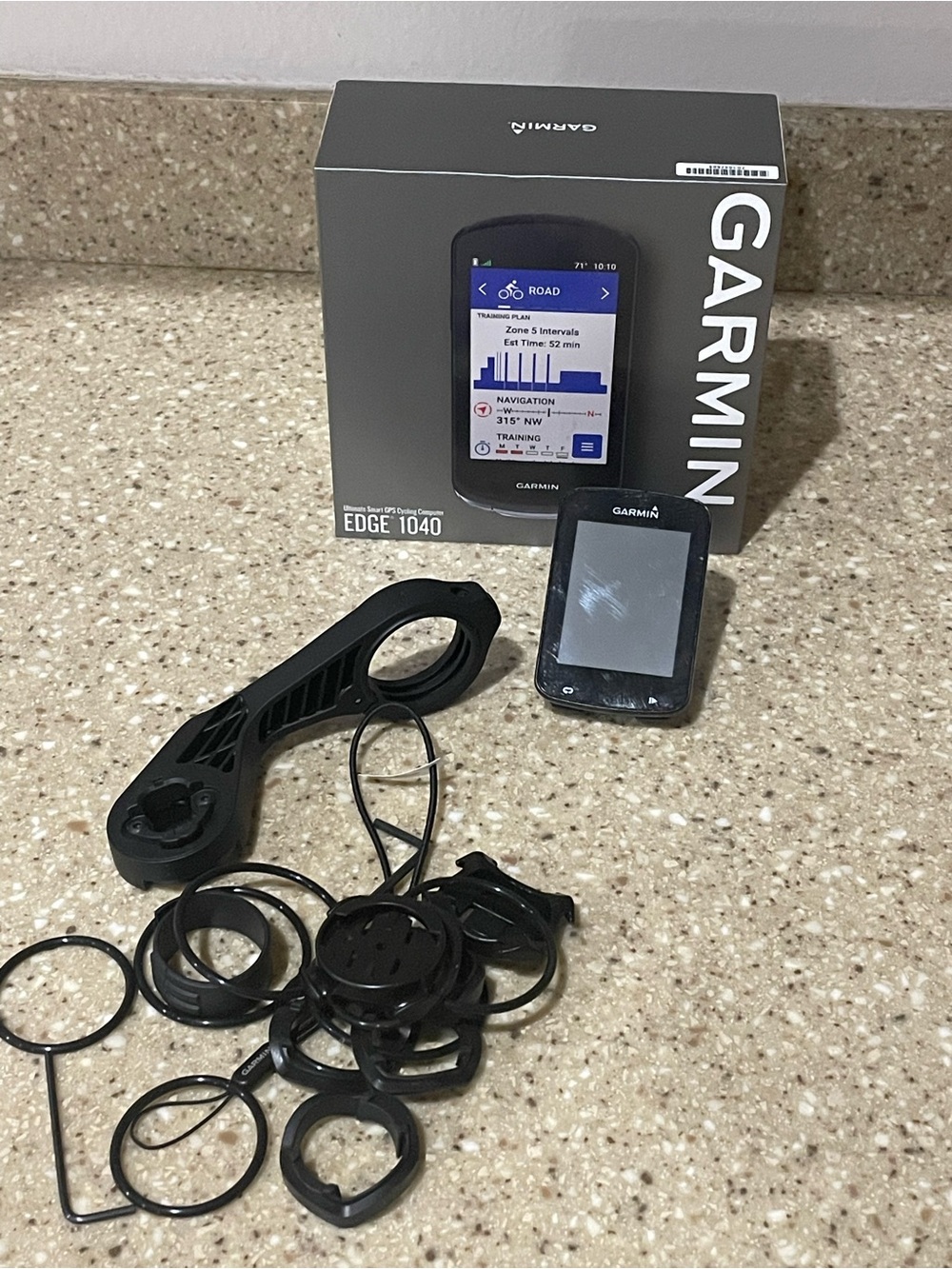 Garmin Edge 1040 Cycle Computer Bike GPS Navigator Cycling Maps In Box Works